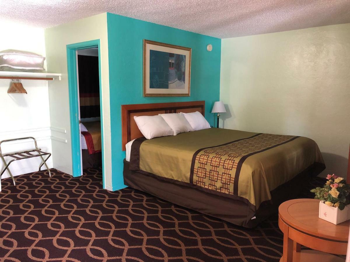 Klamath Motor Lodge Yreka Buitenkant foto